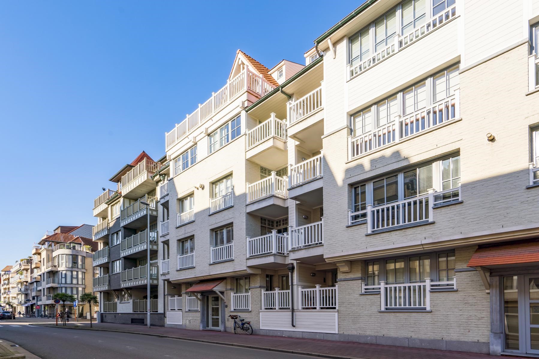 Apartment for sale in Knokke-Heist with 2 bedrooms - photo 2