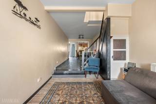 Charmante en instapklare gezinswoning op een toplocatie, op wandelafstand van het centrum, scholen en openbaar vervoer. Gelegen in een...