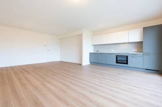 <p>Magnifique appartement peint de 3 chambres de 107m² + grande terrasse à Agatha Garden. L'appartement dispose de 3 grandes chambres et de 2 belles salles de bains. PEB A/B+, facture de 80% de consommation en moins par rapport à un appartement de 20 ans. Cave à € 5.000 et parking en option. Vente soumise à la TVA et aux droits d'enregistrement. POSSIBILITÉ DE 6%.</p>