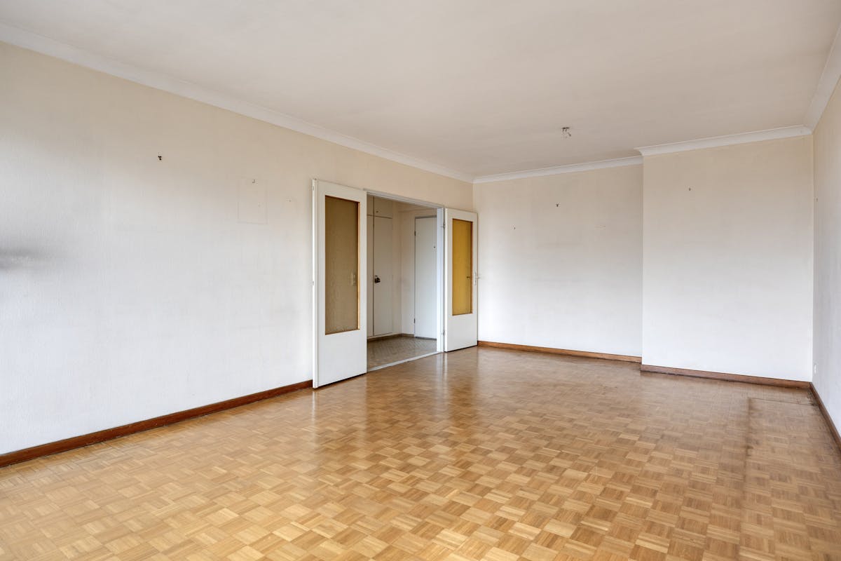 Te renoveren appartement te koop in Berchem - foto 2