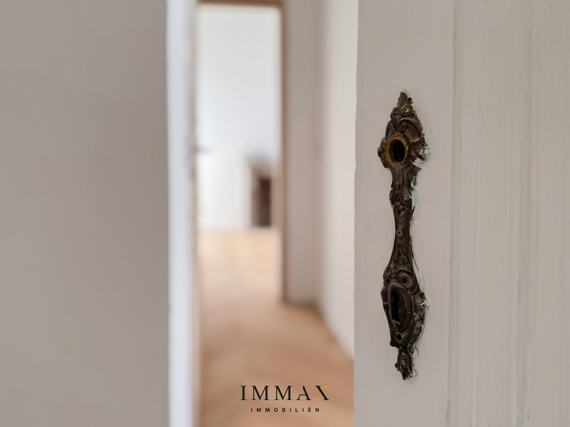 Authentiek gerenoveerd gelijkvloers appartement – Residentie Della Faille - foto 4