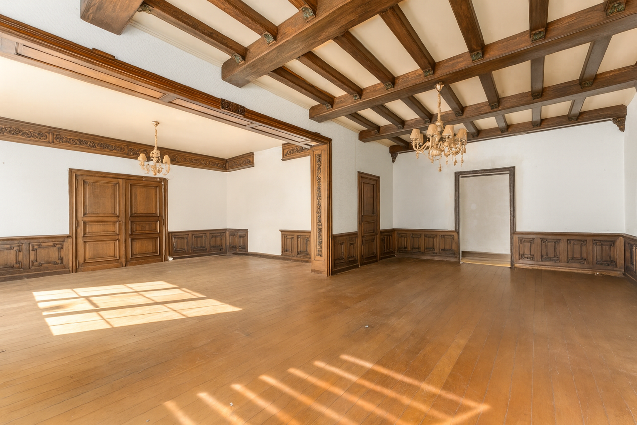 Charmante herenwoning met grote tuin en zonnepanelen.  - foto 1