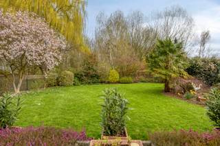 <p>This charming villa in Dilbeek is a spacious family home located in a quiet and sought-after residential area that combines comfort and quality of life. Upon entering the property, you are welcomed by a generous entrance hall that leads to a bright and airy living room as well as a fully equipped kitchen. </p><p></p><p>The living area benefits from abundant natural light and forms the heart of the home. From the living room, you have direct access to the beautifully landscaped and well-maintained garden, as well as to the fully enclosed veranda, offering a pleasant indoor-outdoor flow and additional living space throughout the year. </p><p></p><p>The ground floor also includes a practical laundry room and a separate toilet, adding everyday convenience. On the first floor, the property offers four full-sized bedrooms, each equipped with built-in wardrobes providing ample storage space. You will also find a bathroom, a separate shower room and a second toilet, ensuring optimal comfort for a family. </p><p></p><p>In addition, the house features two very spacious cellars offering multiple storage or hobby possibilities, as well as a garage providing extra convenience. Outside, the garden offers a peaceful and private setting ideal for relaxation. </p><p></p><p>The property has an EPC rating of 318 kWh/m², label D, and the electrical installation is not compliant, which is an important consideration. This villa represents a great opportunity for those seeking a spacious home with potential in a quiet and pleasant area of Dilbeek.</p>