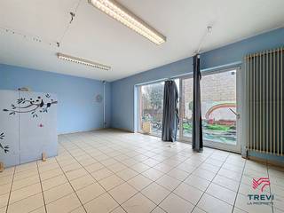 Commercial for sale in Courcelles