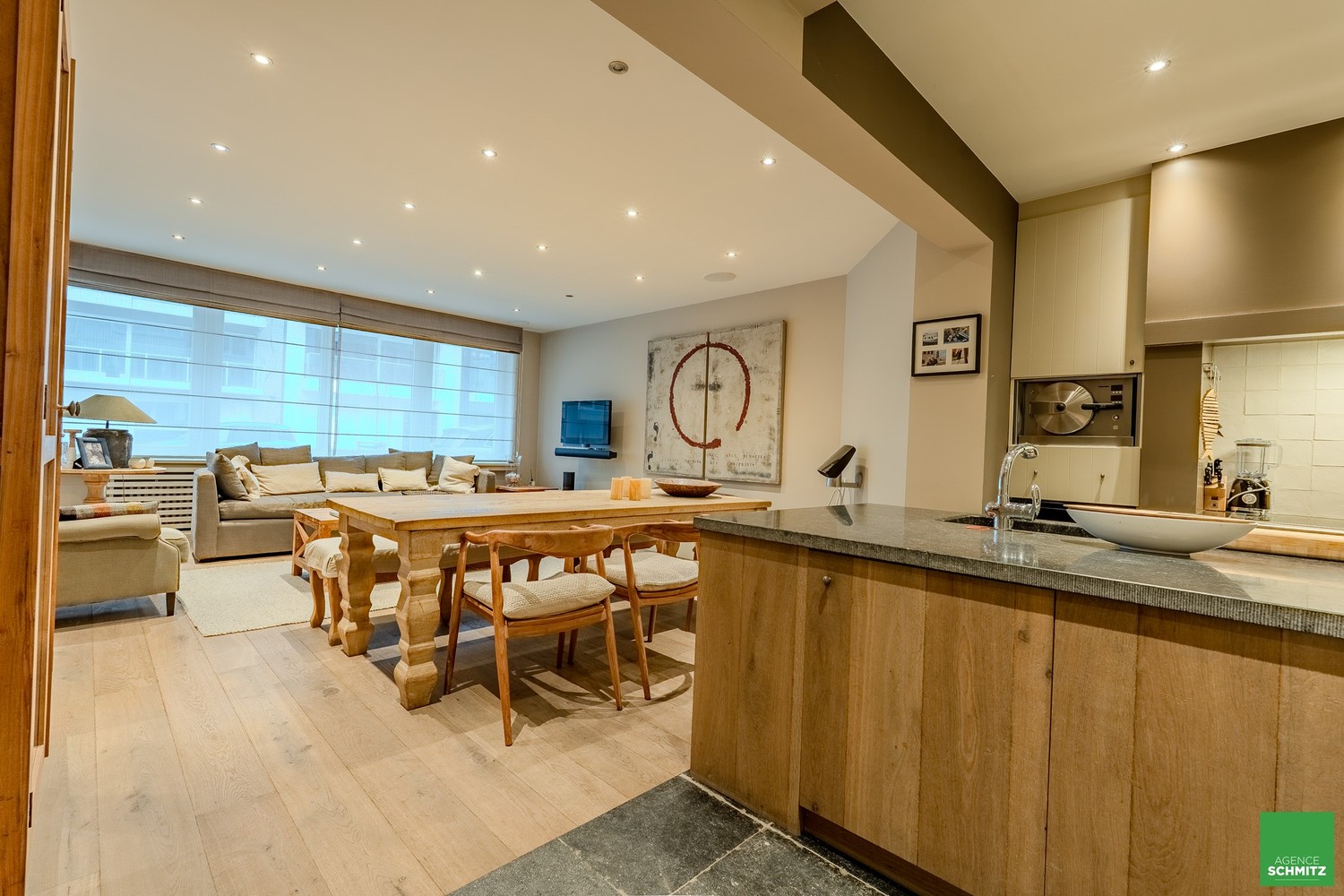 Instapklaar appartement met 3 slaapkamers en een royaal terras vlak aan het strand. - foto 3