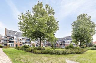 Ondergrondse autostaanplaats gelegen in residentie "Dampoort" langs de Dampoortstraat te Sint-Kruis (Brugge), vlakbij de Damse Vaart, Brugse...