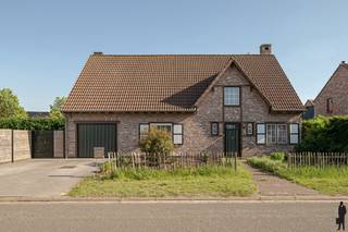 Charmante gezinswoning met zonnige tuin, garage en 3 slaapkamers op rustige liggingOp een mooi perceel in een rustige en kindvriendelijke...