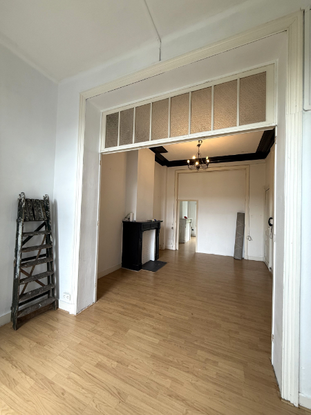 1-slaapkamerappartement in herenwoning vlakbij Sint-Pietersstation - foto 4