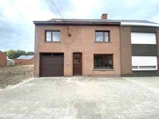 Info &amp; Visit: 0494 69 36 09 - Voor de beschrijving en de wettelijke informatieplicht (art.5.2.6 VCRO en Watertoets, EPC, EPC-nummer,…) verwijzen we naar de advertentie op de website van Immo Derveaux te bereiken via - https://www.immoderveaux.be - waar u ook andere interessante panden kan terugvinden. De inhoud van deze advertentie valt onder de uitsluitende aansprakelijkheid en verantwoordelijkheid van Immo Derveaux, Vincent Derveaux BIV 513 924, die ons deze advertentie heeft aangeleverd. Klachten of opmerkingen over de inhoud dienen rechtstreeks aan Immo Derveaux kenbaar gemaakt worden via e-mail: - info@immoderveaux.be -***xxxINW-Derveaux-