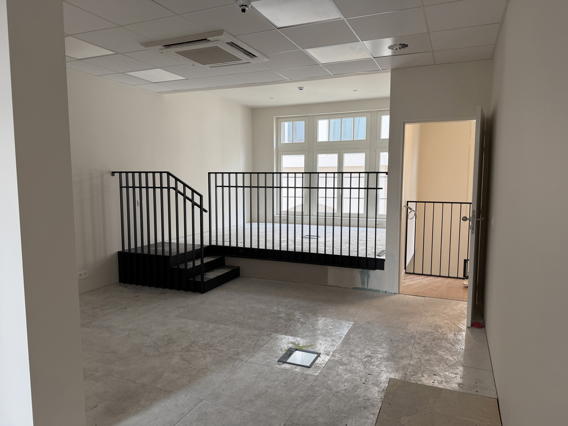 Kantoorruimte te huur gelegen op de Meir 113-115 te Antwerpen.  - foto 4