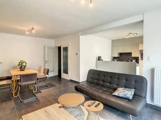 Disposition - 1er étage :- hall d'entrée avec toilettes invités - espace de vie spacieux et lumineux - cuisine ouverte (réfrigérateur,...