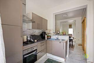 Koningslo: Dit 1-slaapkamerappartement is gunstig gelegen nabij winkels en vlot bereikbaar met het openbaar vervoer. Het maakt deel uit van...