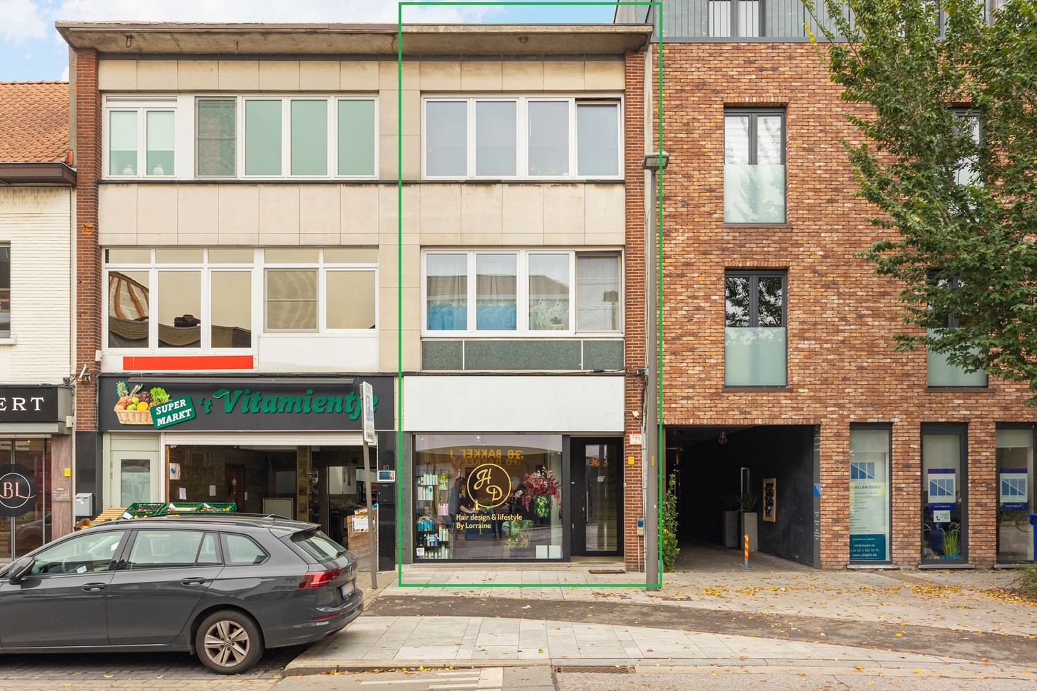 Op te frissen opbrengsteigendom comm. ruimte + 2 app. - foto 1