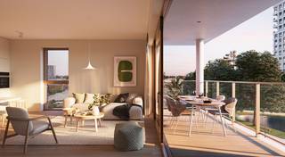 Laat je overspoelen door deze unieke omgeving. Hier woon je in alle rust, comfort en met een open zicht. Dit appartement met 2 slaapkamers is gelegen op de derde verdieping en is afgewerkt met hoogwaardige materialen. Het gebouw omarmt de hedendaagse duurzaamheidsprincipes. Voor uw comfort is residentie Park 27 aangesloten op het stedelijke warmtenet. De teruggetrokken plaatsing van de grote raampartijen creëert meteen een structurele zonwering. Zonbeschermend glas en isolatie volgens de hoogste standaarden maken het af. De oranjerode baksteengevel brengt het voormalige industriële karakter van de haven weer tot leven, met een vleugje art deco. Er kan optioneel een parking en kelder in het gebouw aangekocht worden.