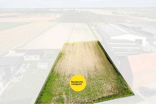 Op zoek naar een ruim en veelzijdig perceel? Deze bouwgrond van 1446 m² in het charmante Proven biedt een uitstekende kans om jouw droomwoning...