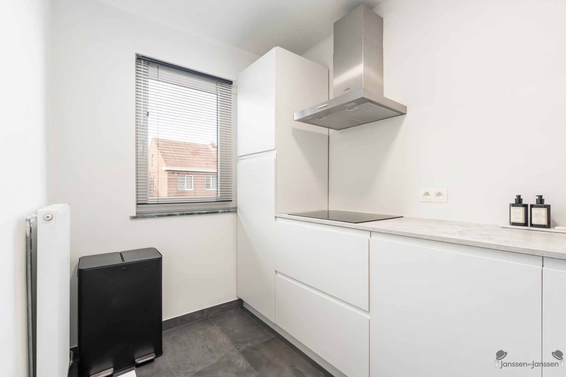 Prachtig energiezuinig appartement met 3 slaapkamers, zuidgerichte tuin, garage en staanplaats in Ekeren! - foto 5