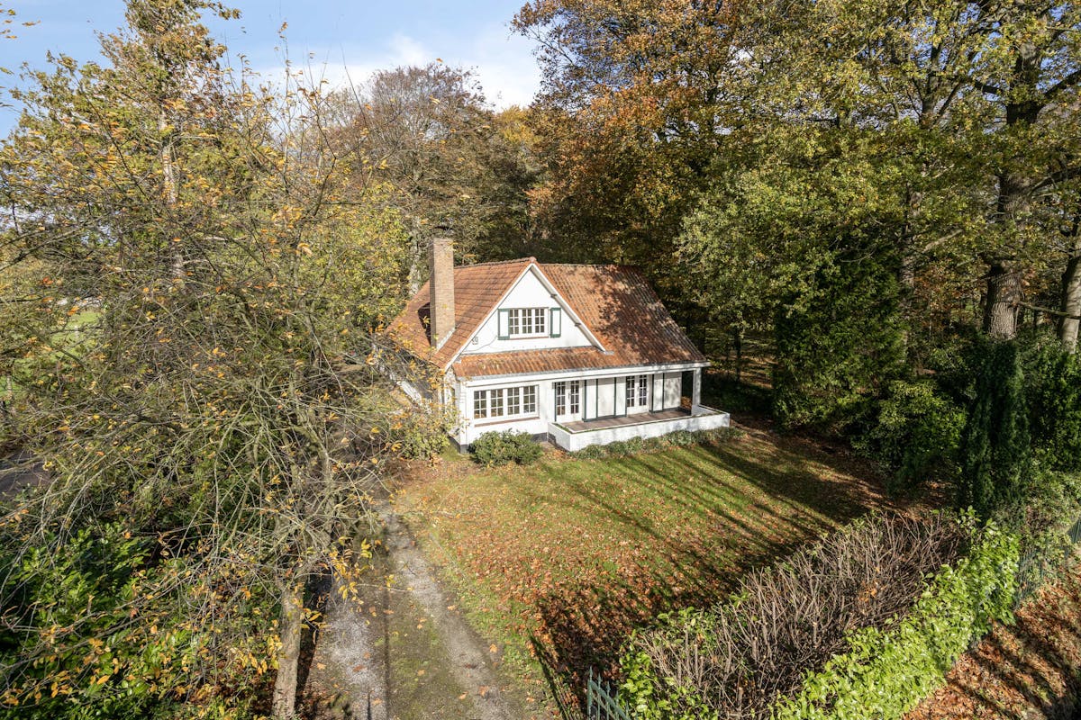 Charmant huis te koop in Putte-Kapellen met grote tuin - foto 1