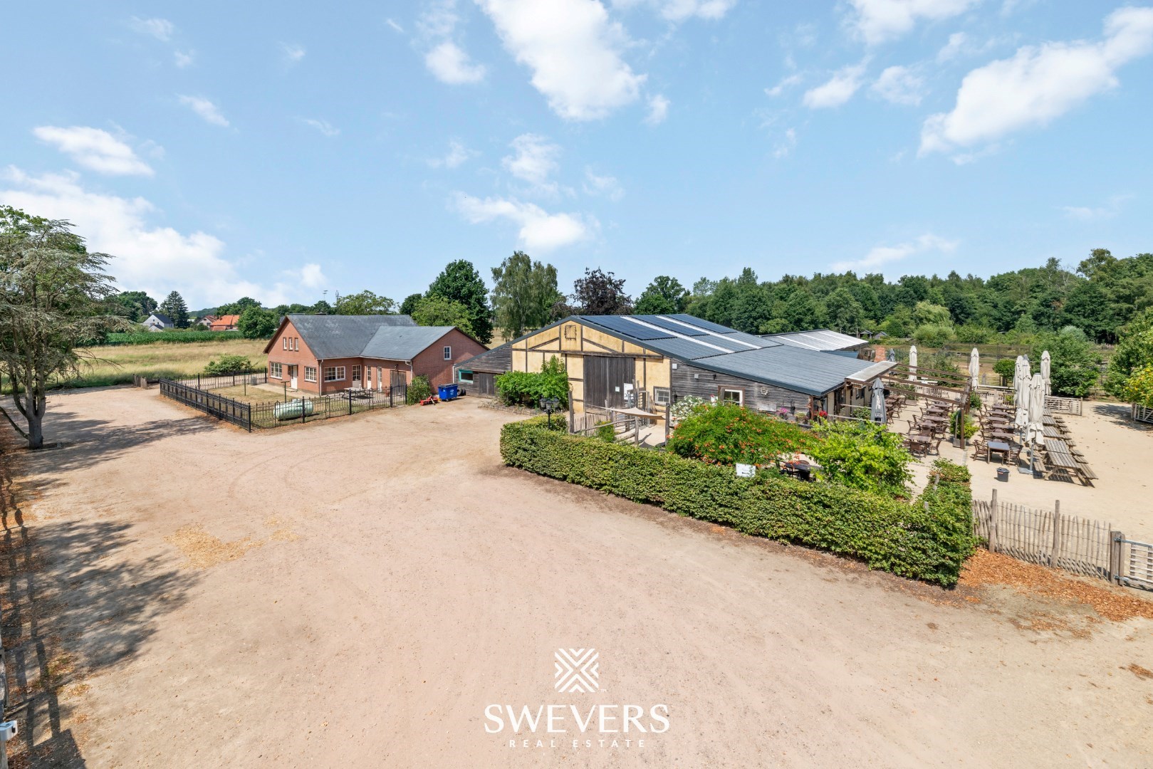 Kinderboerderij op 1ha 97a 19ca met woning, rustig gelegen - foto 1