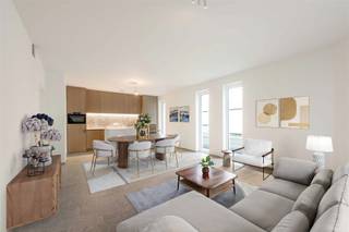 <p><span><strong>3,9% HUURRENDEMENT | ENERGIEZUINIG EN GELIJKVLOERS NIEUWBOUWAPPARTEMENT MET 2 SLAAPKAMERS OP TOPLIGGING IN HARTJE TIELT</strong></span><br /><span>In hartje Tielt, vinden we dit kwalitatief nieuwbouwappartement, vlakbij de markt, winkels, bakker, slager, supermarkt, scholen, restaurants en openbaar vervoer, doch met rustige ligging.</span><br /><span>Met een bewoonbare oppervlakte van 85,82 m² kan men genieten van een lichtrijke leefruimte met open en volledig geïnstalleerde keuken en 2 slaapkamers.</span><br /><span>De vloerverwarming, het ventilatiesysteem en maximale isolatie dragen bij tot een zeer energiezuinige eigendom. </span><br /><span>De lichte kleuren, warme houttinten en kwalitatieve materialen zorgen dan weer voor een stijlvolle en exclusieve uitstraling.</span><br /><br /><span><strong>INDELING: </strong></span><br /><span>We komen binnen in de inkomhal met vestiaire en afzonderlijk toilet. Vanuit de inkom komen we via een glazen deur terecht in de lichtrijke leefruimte met open en volledig geïnstalleerde keuken.</span><br /><span>De leefruimte biedt voldoende plaats voor een zithoek en eetplaats.</span><br /><span>Verder zijn er twee slaapkamers, de badkamer met lavabo met meubel en inloopdouche alsook de wasplaats. </span><br /><span>Het appartement is volledig geschilderd en geniet een hoogwaardige afwerking met moderne technieken. </span><br /><span>Tot slot is er de mogelijkheid om een ruime garage met aansluitende berging bij aan te kopen.</span><br /><span>Verborgen achter een mooi aangelegde binnenomgeving. Deze garage is exclusief de vermelde prijs. </span><br /><br /><span><strong>TROEVEN: </strong></span><br /><span>- Topligging, vlakbij markt en winkels</span><br /><span>- Vloerverwarming regelbaar per ruimte</span><br /><span>- 2 slaapkamers</span><br /><span>- Garage</span></p>