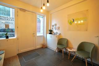 GEEN HORECA MOGELIJK !Deze leuke en NAAR EIGEN KEUZE in te richten ruimte in het bruisende centrum van EVERGEM is ideaal voor de startende...