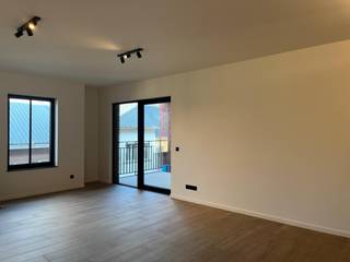 TE HUUR – Residentie “Huize Art Deco”, hartje MolWelkom in Huize Art Deco, een exclusieve en energiezuinige residentie in het centrum van Mol.Laat je...