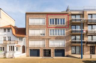 Te koop: instapklaar appartement in Koksijde, gelegen in de Duinbergenstraat op korte wandelafstand van zee, duinen en openbaar vervoer.Dit verzorgd...