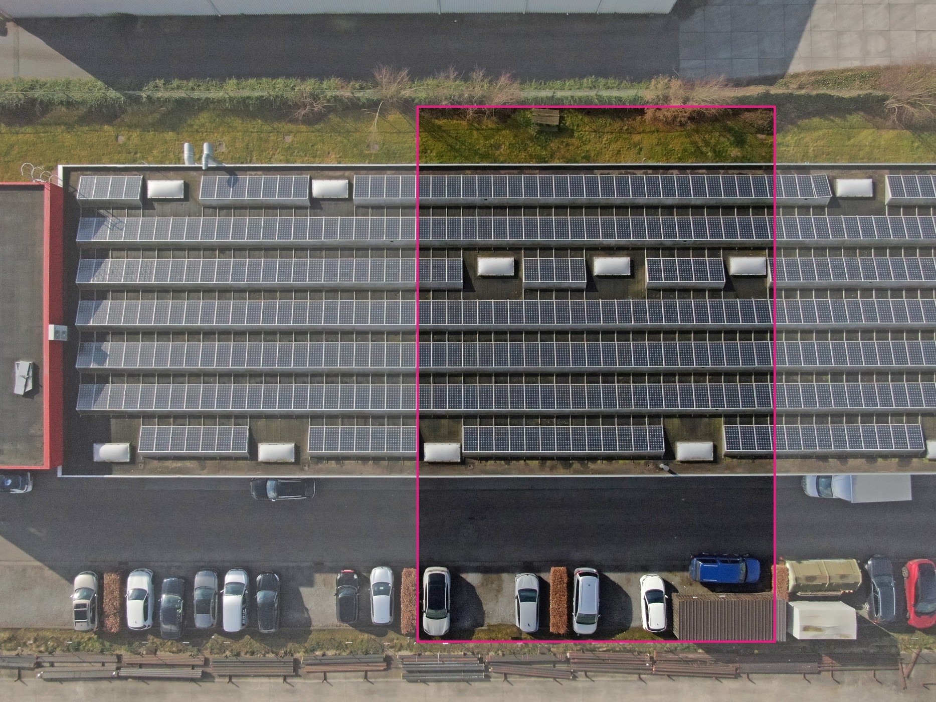 Te Koop: KMO-unit van 545m² met kantoorruimte te Willebroek + Mogelijkheid tot Overname Machines - foto 2