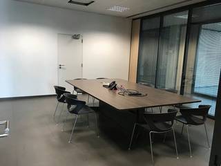 Fenomenaal gelegen kantoor van 30 m² te huur op een toplocatie met visibiliteit vanaf de R0 te Brussel.Het kantoor maakt deel uit van een...