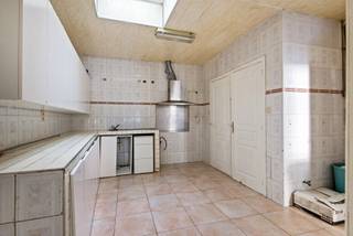 Op zoek naar een stevig renovatieproject met karakter én toekomst? In de bruisende wijk 2060, vlak bij het centrum van Antwerpen, vind je deze...