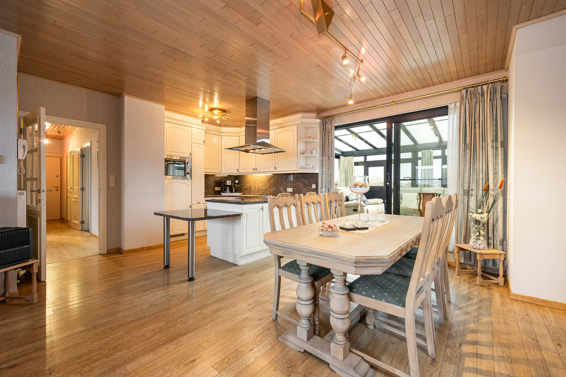 Dakappartement met lift, ruim terras, zolder en ruime garage. - foto 4