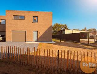 WICHELEN - Exclusieve nieuwbouwwoningInschrijven voor het geplande bezoekmoment kan via de website: www.immoderas.be/afspraak-instructiesDeze...