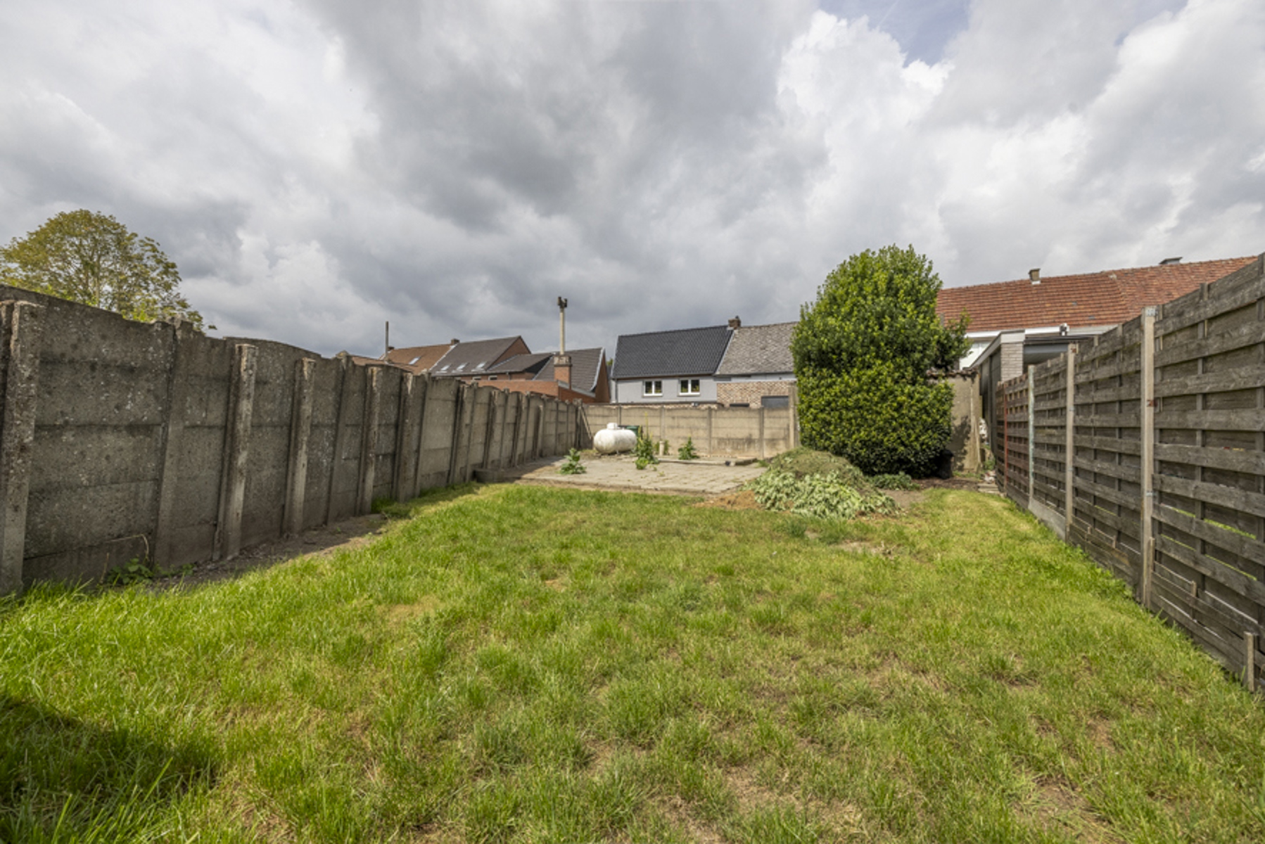 Rijwoning met tuin in het centrum van Sint-Maria-Oudenhove - foto 2