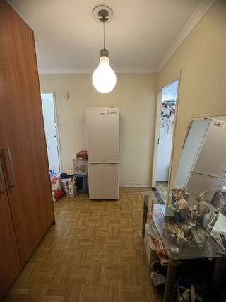 Dit op te knappen appartement met een woonoppervlakte van 112m², 3 slaapkamers en terras bevindt zich boven Shopping 2, op de 3de verdieping in...