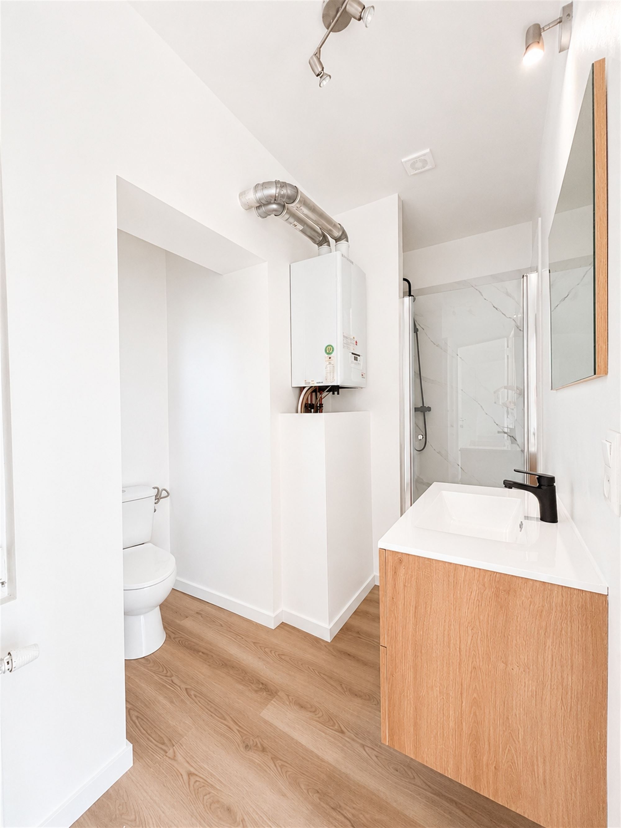 Immeuble de rapport - Appartement(s) - photo 5