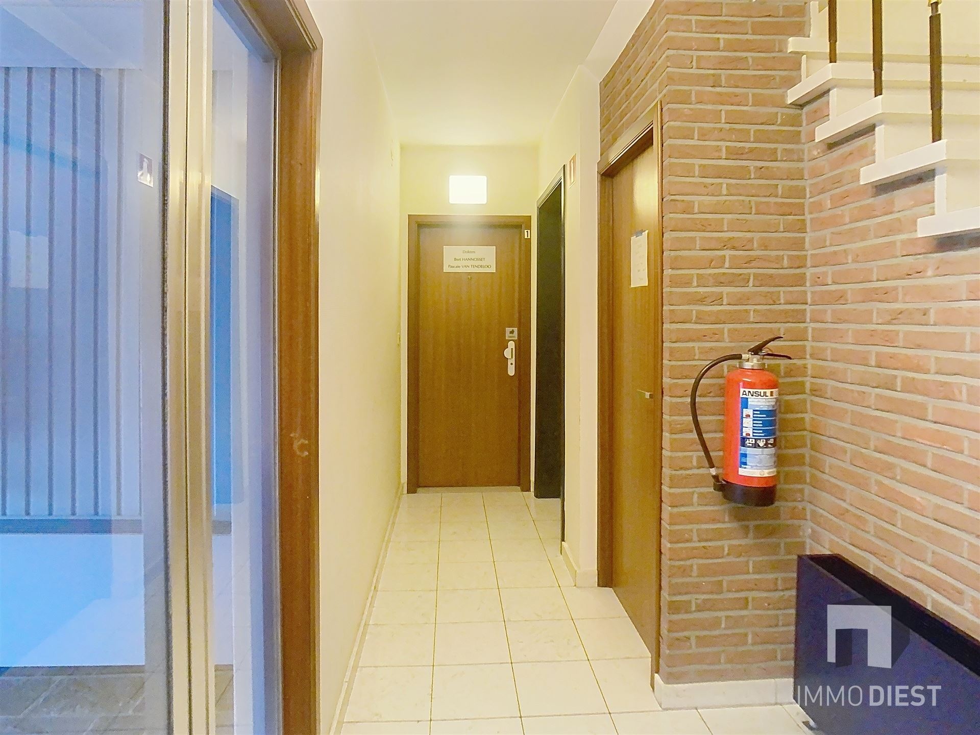 Uniek appartement (100 m²) met 3 slaapkamers, dubbele garage, lift en kelder op een toplocatie in Leuven! - foto 5