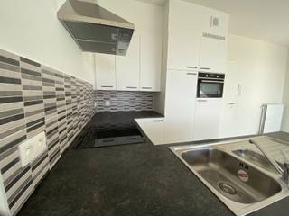 📍 Zuiderlaan 1B bus 5.2, WaregemOntdek dit prachtige nieuwbouwappartement op de 5de verdieping van Residentie Volte, waar je geniet van een...