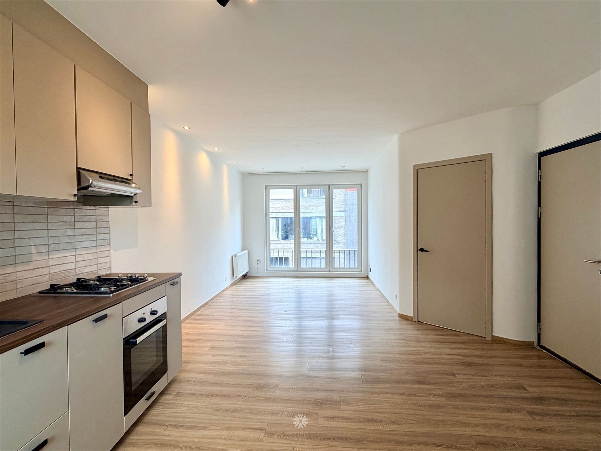 Gerenoveerd appartement te huur in rustige buurt te Gent  - foto 3