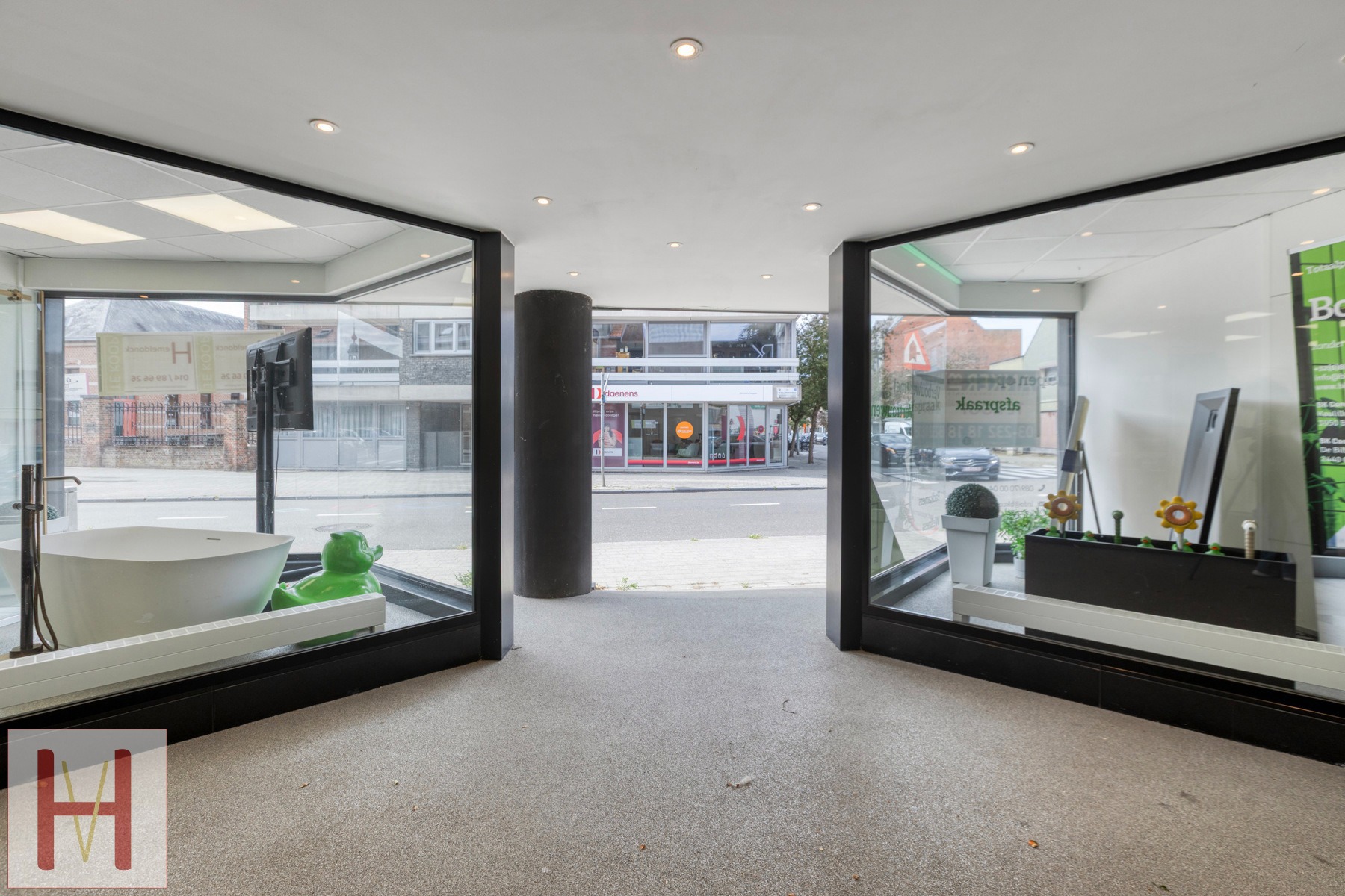 Multifunctioneel handelspand van 883m² met 2 verdiepingen. - foto 4