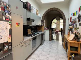 <p><span> </span></p><p><span>Super cozy ground-floor apartment (70m²) with one bedroom and a city garden </span></p><p><span> </span></p><p><span>The apartment is within walking distance of all the great restaurants and bars in the Zuid neighborhood, </span></p><p><span>public transportation, schools, and shops. </span></p><p><span> </span></p><p><span> </span></p><p><span>We enter the apartment into the cozy 36m² living area. </span></p><p><span>Adjacent to this is the 19 m² tiled kitchen, equipped with all modern conveniences.</span></p><p><span>The bedroom is 10 m².</span></p><p><span>Bathroom with a shower, sink, and toilet. </span></p><p><span>In the hallway next to the bathroom, there are connections for installing a washing machine and dryer. </span></p><p><span>And finally, the sunny southwest-facing city garden of approximately 40 m², where you can relax and enjoy yourself!</span></p><p><span> </span></p><p><span>Fixed costs: 30 euros per person per month for water, with separate meters for gas and electricity. </span></p><p><span>For more information or a free estimate, visit www.hansimmo.be</span></p><p><span> </span></p><p><span> </span></p><p><span> </span></p>