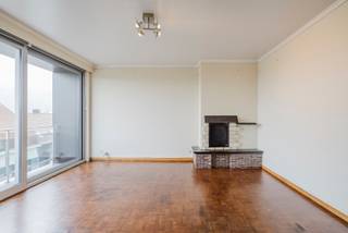 Gezellig 1-slaapkamerappartement te huur in het centrum van Zwevegem, op wandelafstand van winkels, horeca en openbaar vervoer. Met Bakkerij...