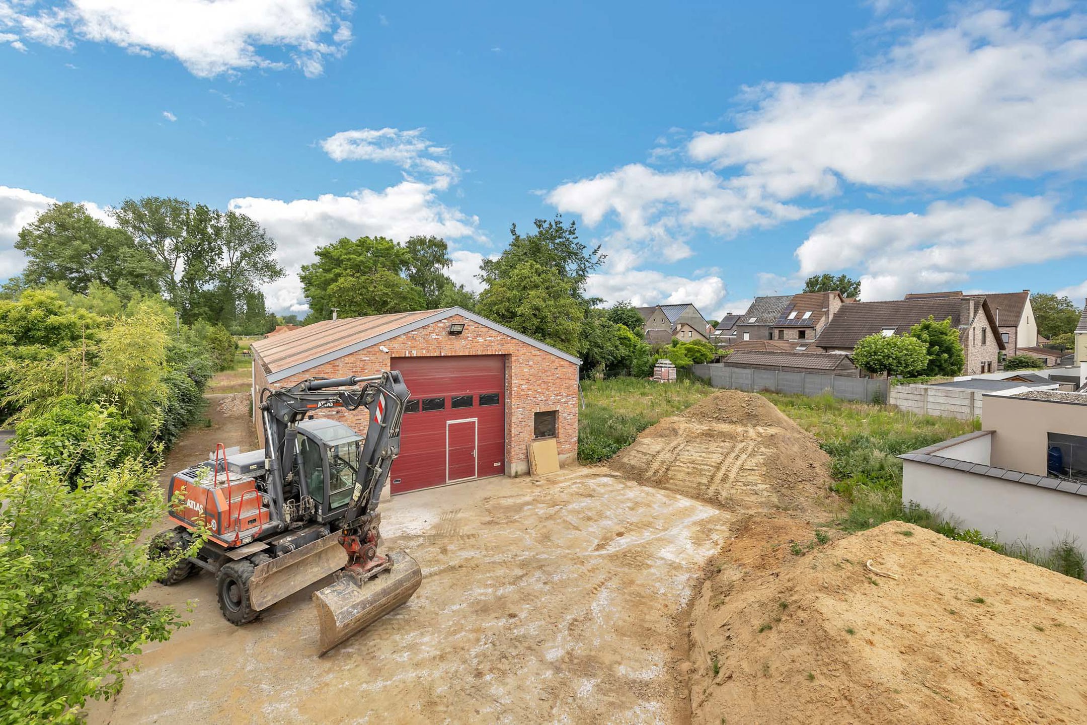 Te renoveren loods met bijhorende percelen - foto 4