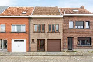 Dans une rue calme du centre de Hove, ce lotissement fermé avec jardin et garage intérieur offre de nombreuses possibilités à ceux qui...