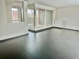 Ben je op zoek naar een instapklaar, energiezuinige appartement in een rustige en groene omgeving?Deze prachtige duplex in het charmante Etikhove...