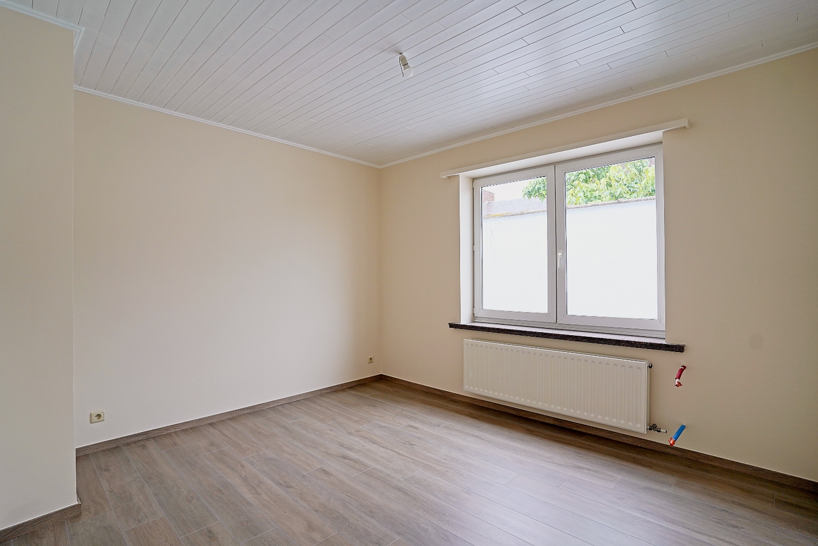 Ruim en lichtrijk 2 slaapkamer appartement in het centrum van Sint-Niklaas - foto 5