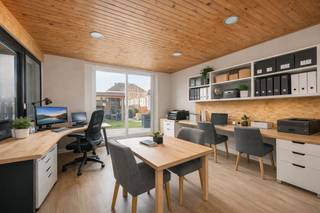 Te koop: charmant gerenoveerde woning met stadstuin en loods van 140 m² op topligging in Sint-Eloois-Vijve Op een uitstekende locatie...