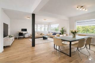 Vanafprijs: bieden vanaf €499.000.In een rustige doodlopende straat, nabij het centrum van Asse, wacht deze instapklare woning op haar nieuwe...