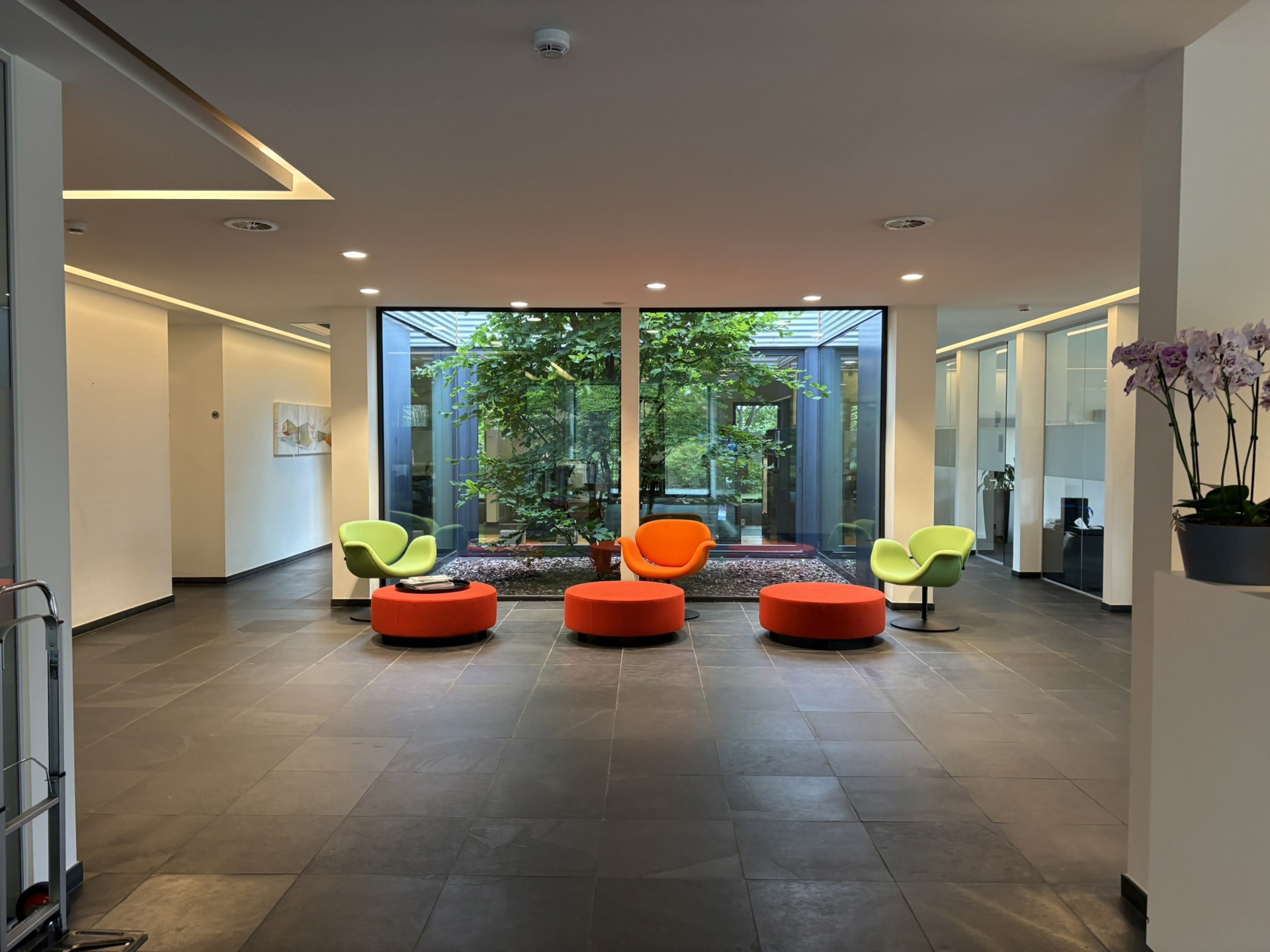 Te Koop: Kantoren en opslag met uitbreidingspotentieel  - foto 4