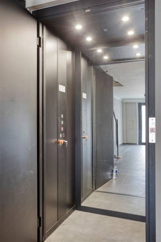 WILRIJK: Uitzonderlijke woning met high-end touch op toplocatie. Tijdloos en stijlvol gerenoveerd met 3 SLPK | 2 BADK | aparte bureauruimte, lift en...