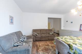 Ontdek dit appartement in Residentie Suzanne – Perfect gelegen in het bruisende Middelkerke!Ontwaken in een ruim appartement met 2 slaapkamers en...