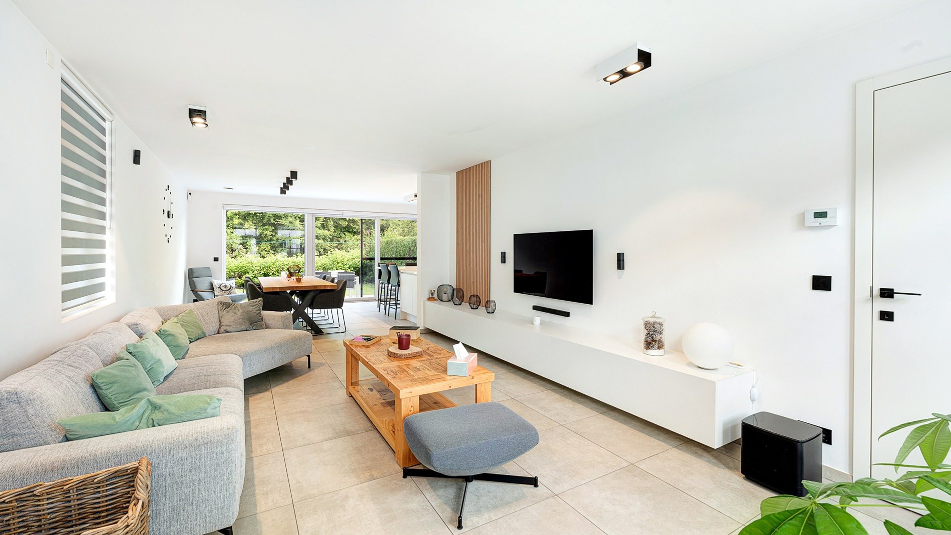 Recente woning met parking en tuin te Moerkerke-Damme - foto 4